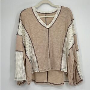 Women's Beige and Cream Knit Top Size L